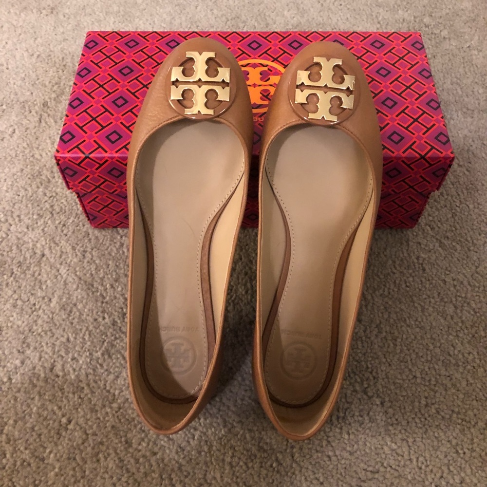 Tory Burch Tan Gold Flats